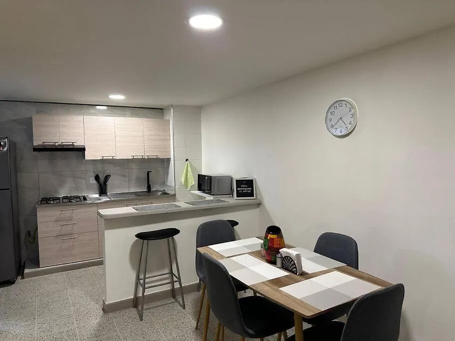 Apartamento nuevo Laureles-Estadio 900 mbps wifi barrio tranquilo cerca a la 70 Medellín Colombia