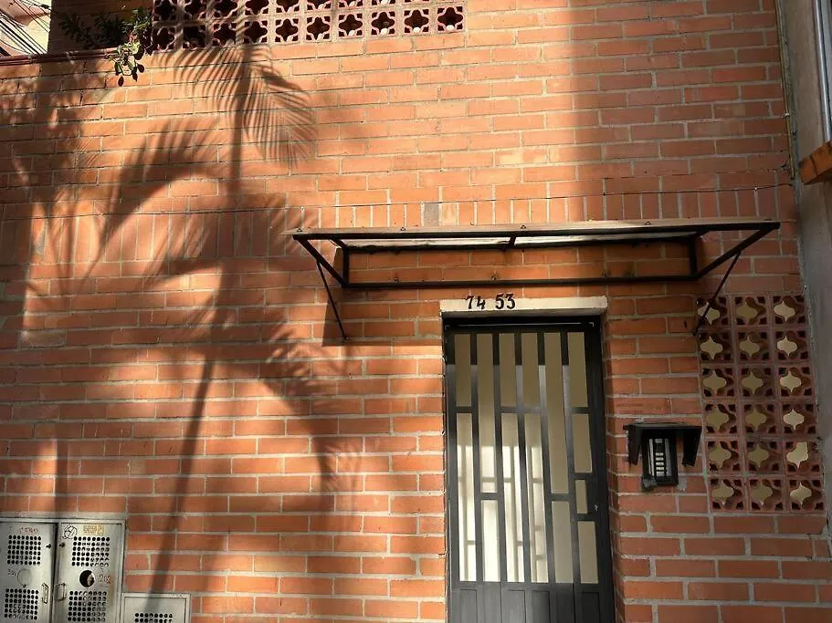 Apartamento nuevo Laureles-Estadio 900 mbps wifi barrio tranquilo cerca a la 70 Medellín Colombia