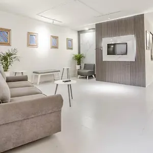 El Poblado 4 Bedroom 3 Bathroom Private Terrace Apartamento